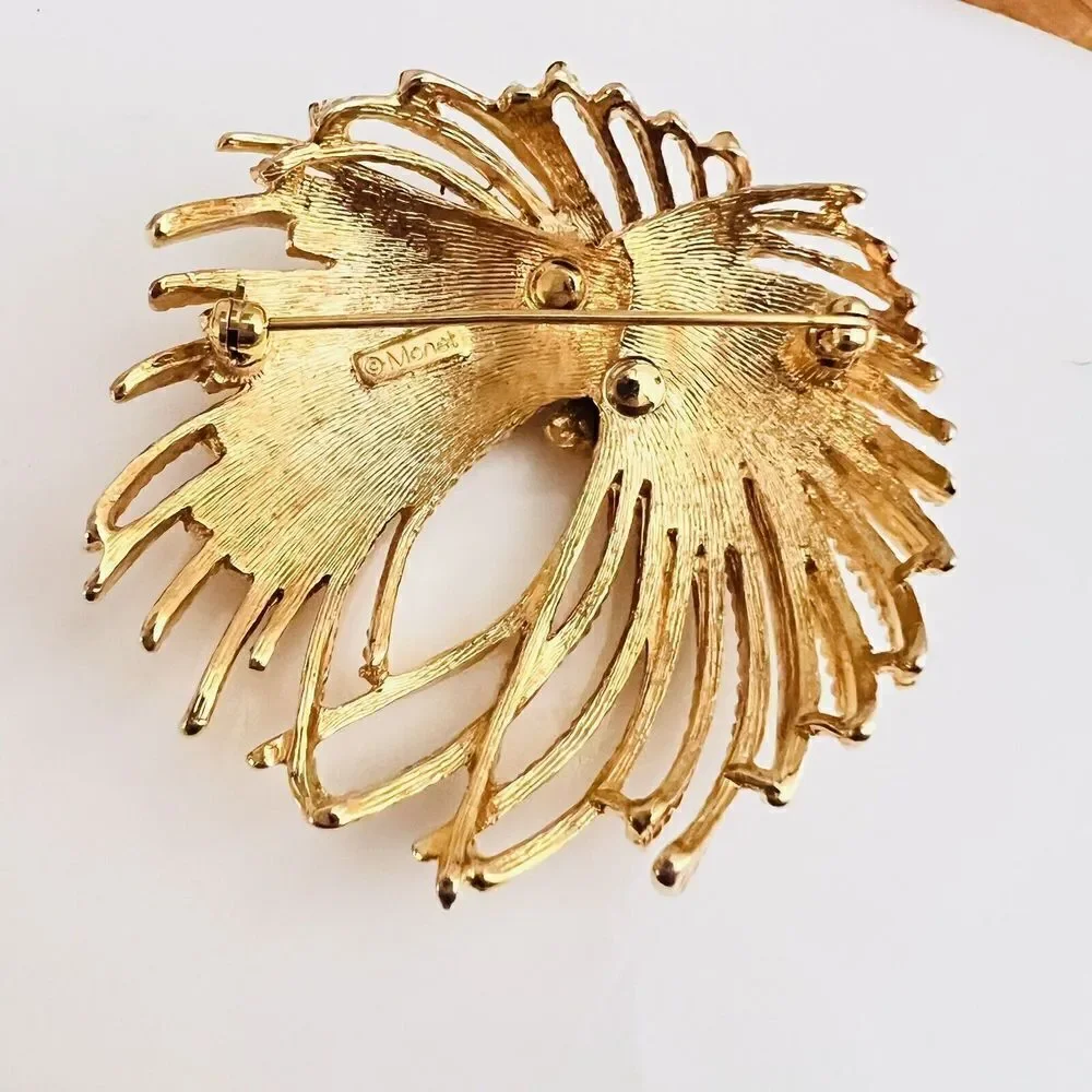 Vintage Monet Brooch Mirador Sheaf Cordelia Fireworks Spray Gilded Gold 60s 1368